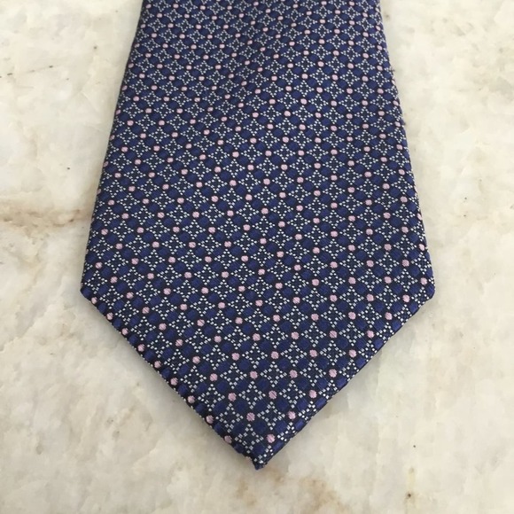 BESPOKE TIE - Picture 1 of 5